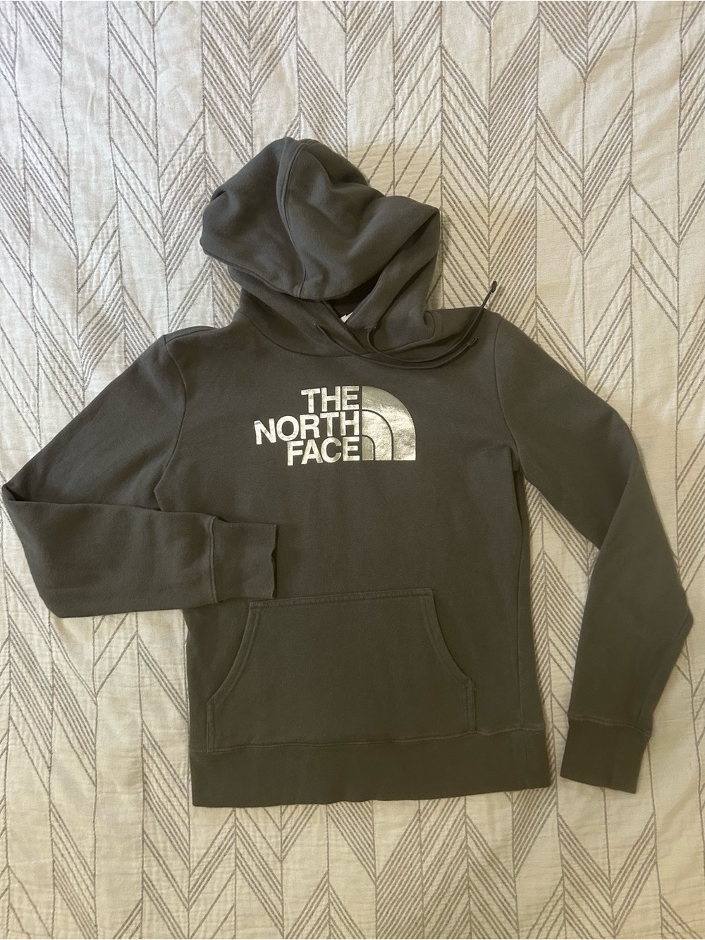 The North Face Women's Dark Gray Pullover Metallic Logo Hoodie XS